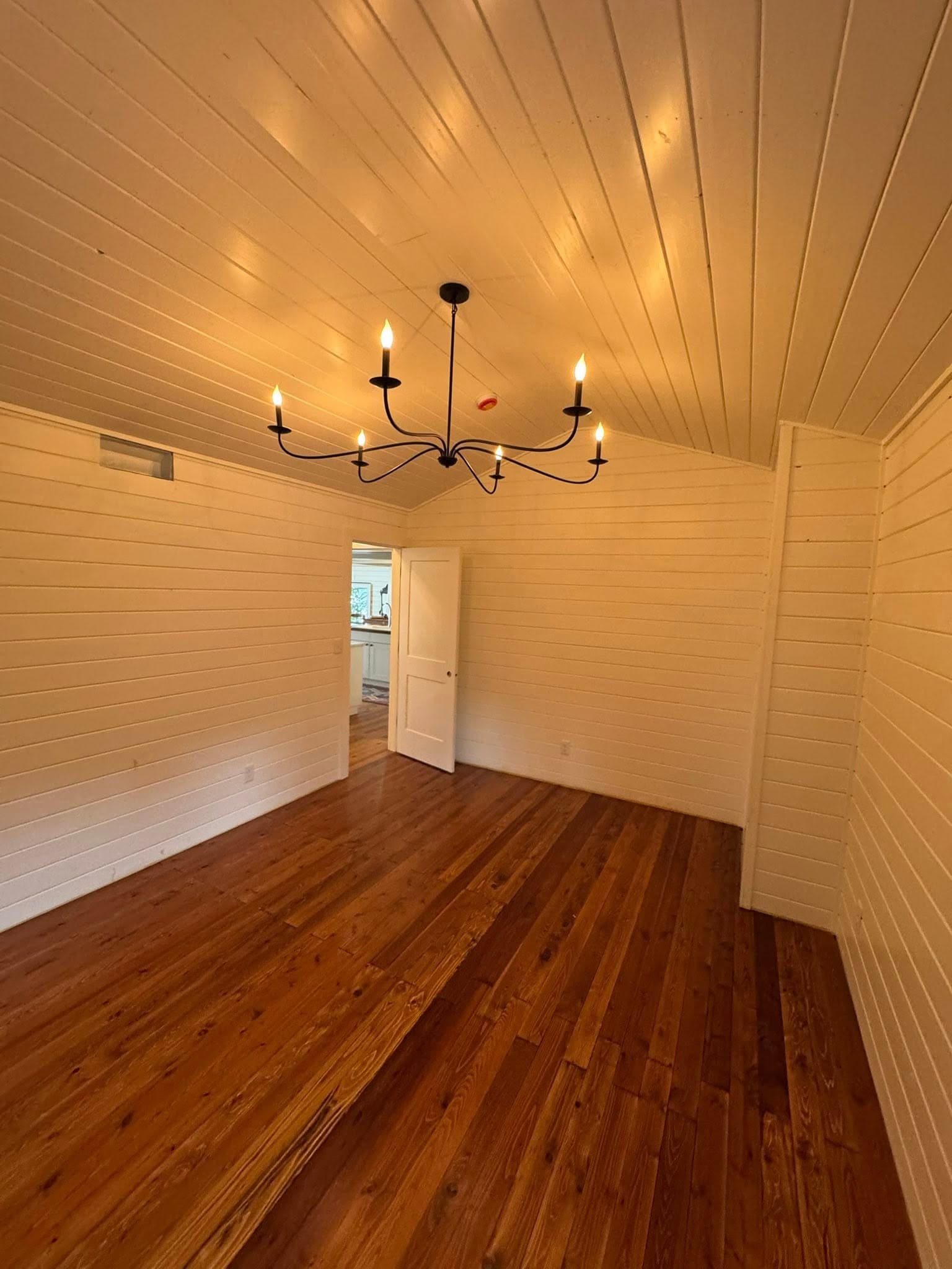 Gallery photos for Charming Remodel Project in Deerwood: Image #13