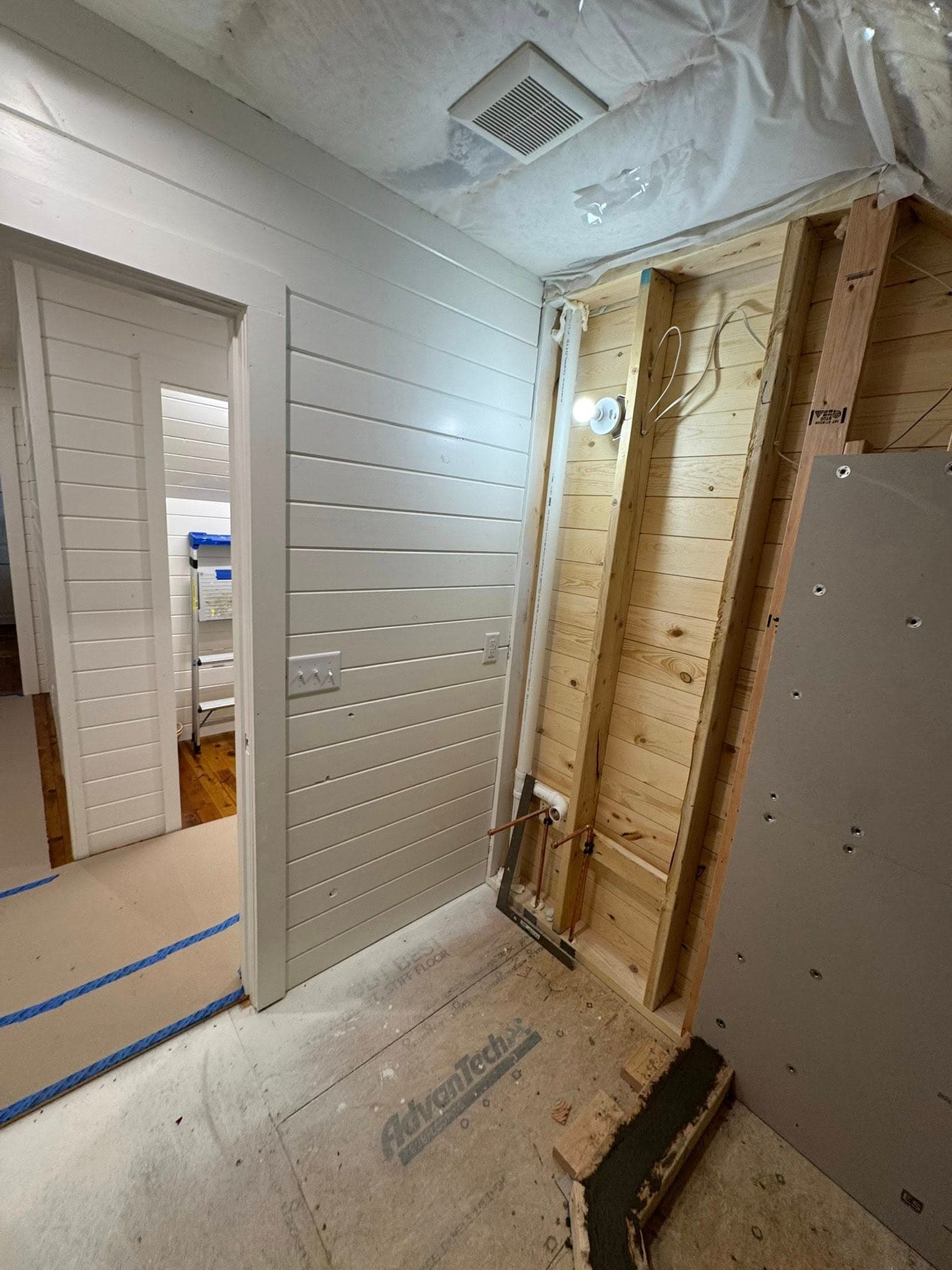 Gallery photos for Charming Remodel Project in Deerwood: Image #23