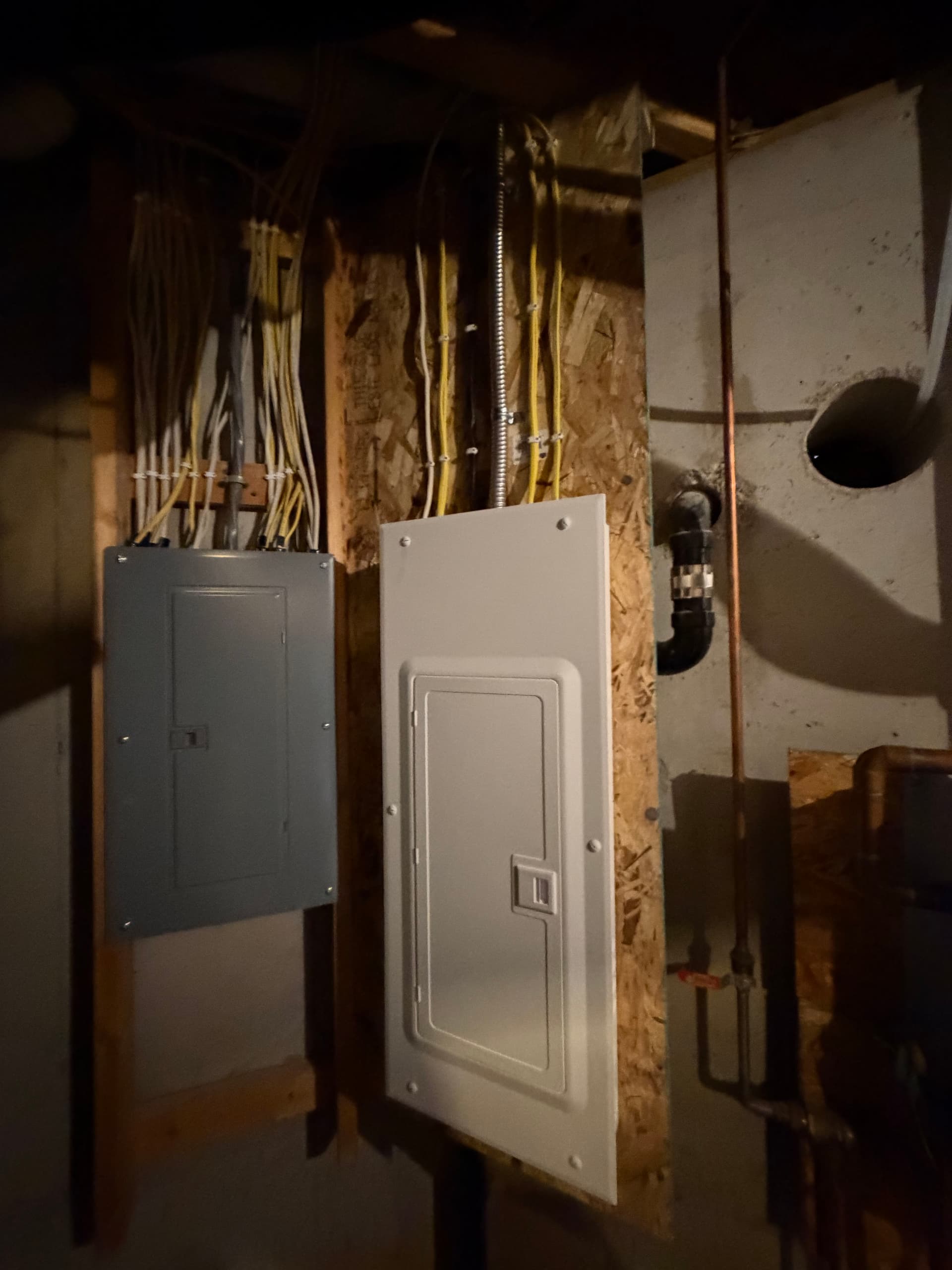 Gallery photos for Home Gym Excellence with Complete Electrical Upgrade: Image #4