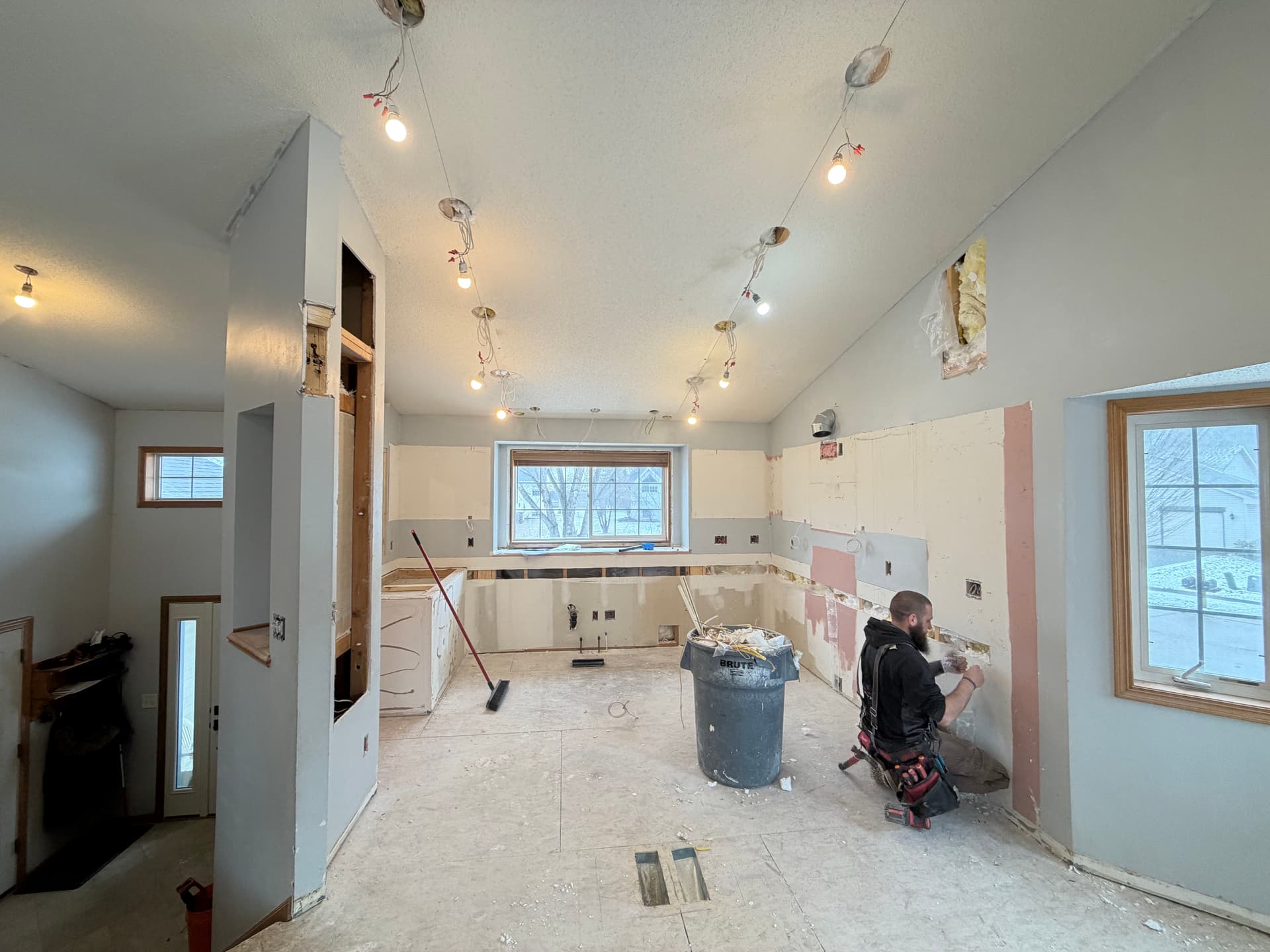 Gallery photos for Fresh Lighting Renovation to Brighten Your Home: Image #2