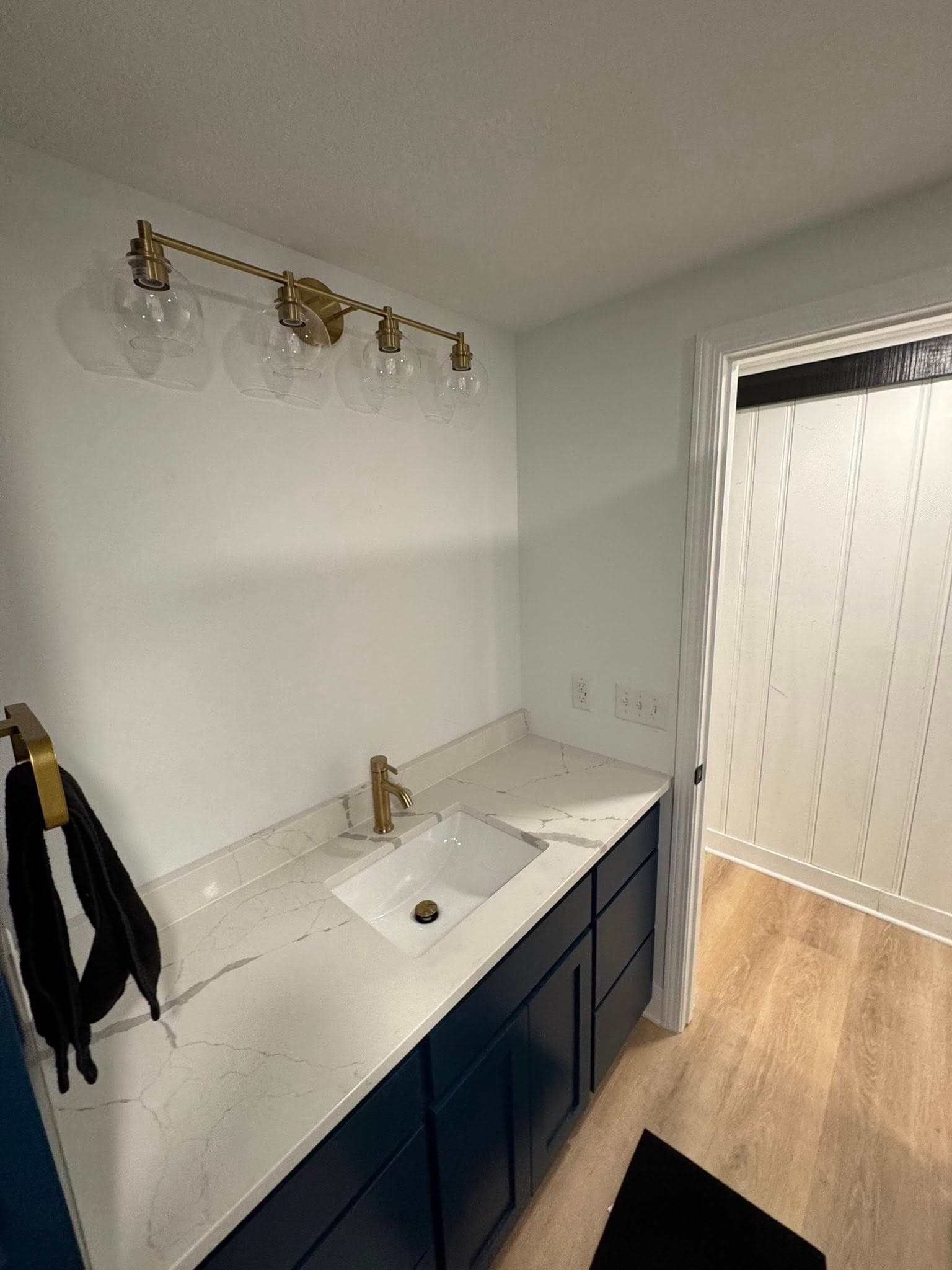 Gallery photos for Stunning Basement Remodel in Minnetonka Minnesota: Image #4